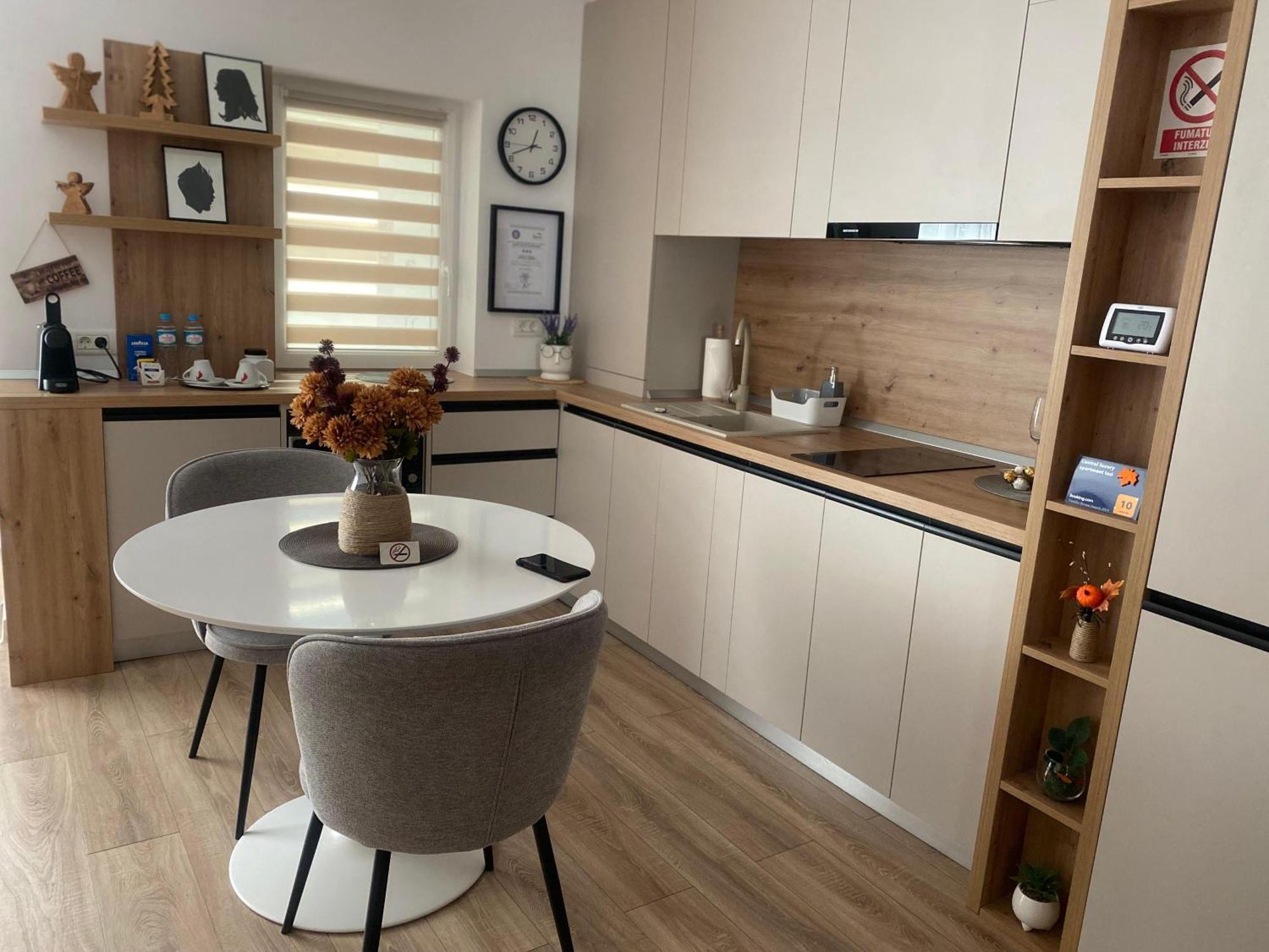 Central Luxury Apartment Iasi Luaran gambar